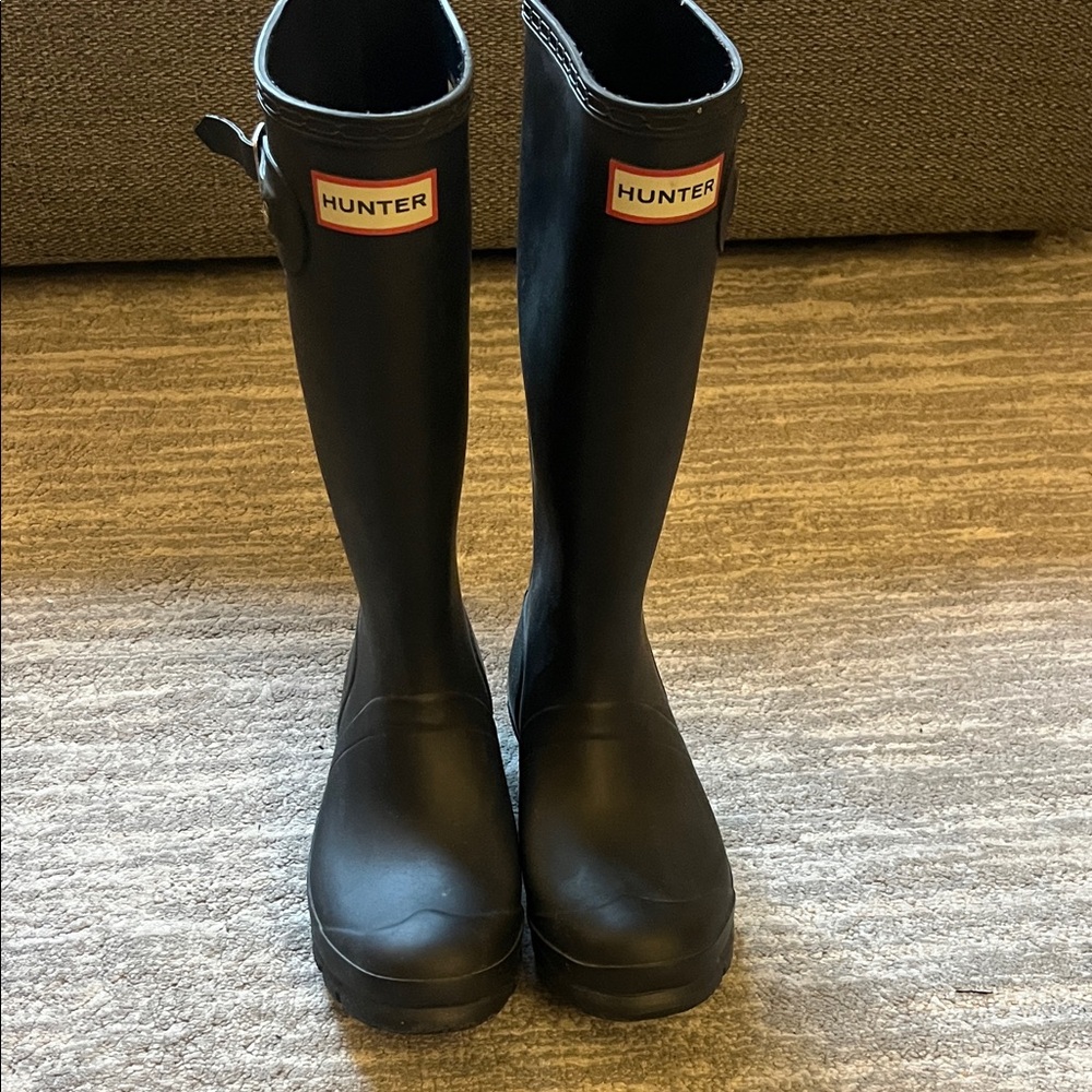 Hunter Black Tall Gloss Rain Boots